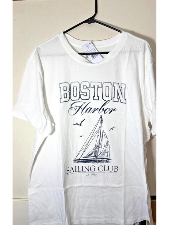 Doe Tops - Doe Graphic T-Shirt Women’s Boston Harbor Sailing Club White Soft NWT, 2X